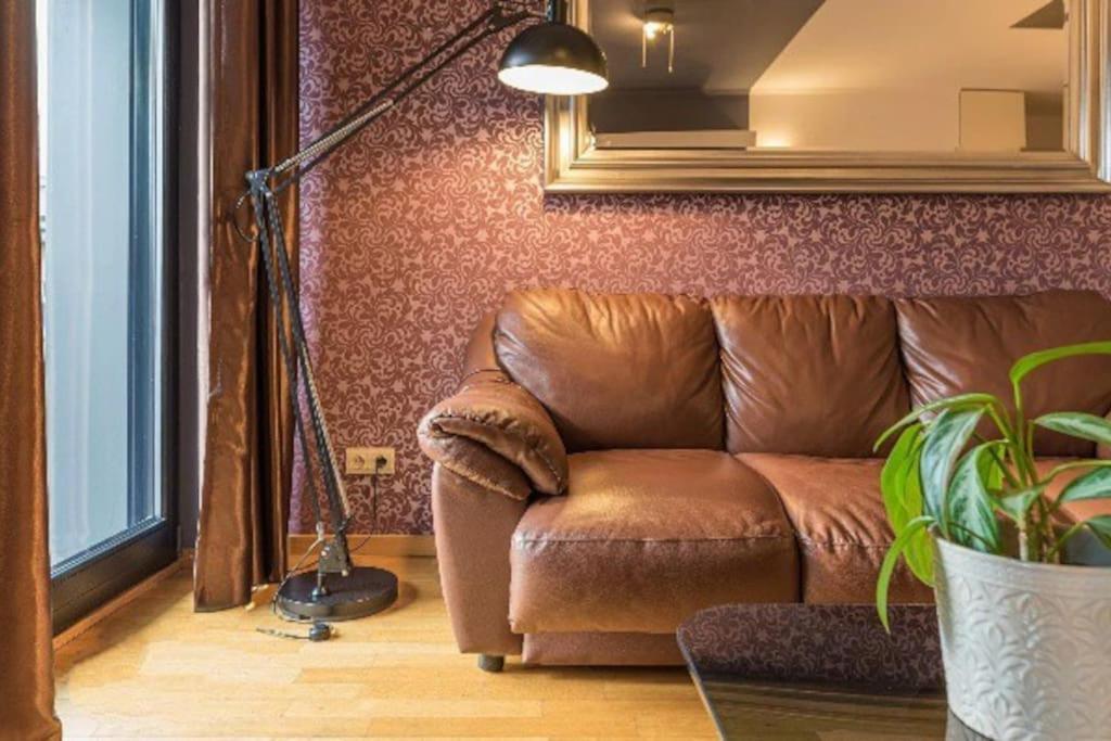 Uroczy Apartament - Angel City Krasków Exteriör bild